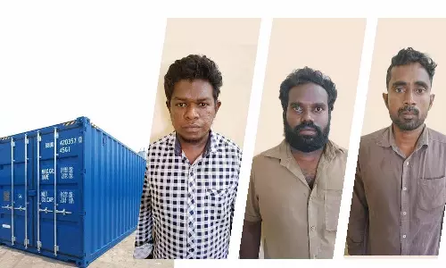 பல்லடம் அருகே கண்டெய்னர் லாரிகளில் இருந்து பனியன்கள் திருடிய 3 பேர் கைது