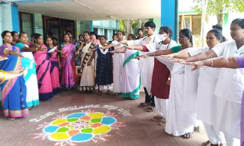 உலக தாய்ப்பால் வாரவிழா: டாக்டர்கள், கர்ப்பிணி பெண்கள் உறுதிமொழி ஏற்பு