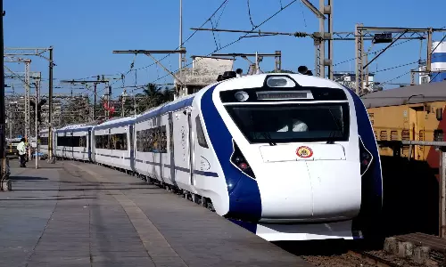 இரண்டு வந்தே பாரத் ரெயில்கள் தானே மற்றும் கல்யாண் ரெயில் நிலையங்களில் நிறுத்த முடிவு- மத்திய ரெயில்வே