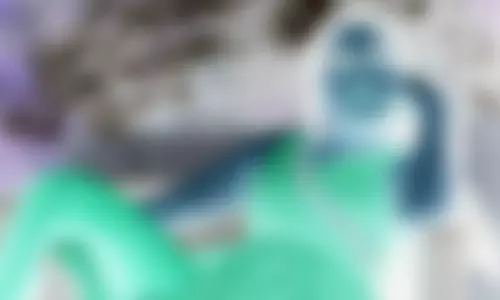 நடிகையின் செயலால் தலைதெறிக்க ஓடும் தயாரிப்பாளர்கள்