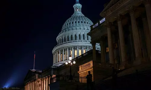 துப்பாக்கிச்சூடு நடத்தப்படும் என தொலைபேசி மிரட்டல் - அமெரிக்க செனட் கட்டடத்தில் பரபரப்பு
