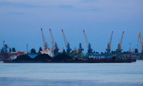 முக்கிய துறைமுகம் மீது ரஷியா டிரோன் தாக்குதல்: உக்ரைனின் 40 ஆயிரம் டன் தானியம் நாசம்