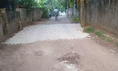 கொல்லங்கோடு நகராட்சியில் சாலையை தற்காலிகமாக சீரமைக்க பொதுமக்கள் எதிர்ப்பு