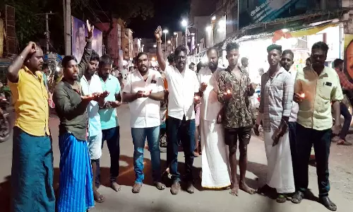 பந்தநல்லூர் கோவிலை இடித்ததை எதிர்த்து கையில் அகல் விளக்கு ஏந்தி ஆர்ப்பாட்டம்