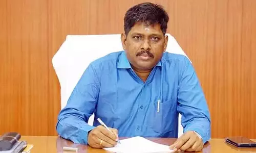 அவிநாசி பகுதிகளில் நடைபெற்று வரும் வளா்ச்சிப் பணிகளை கலெக்டர் கிறிஸ்துராஜ் நேரடி ஆய்வு