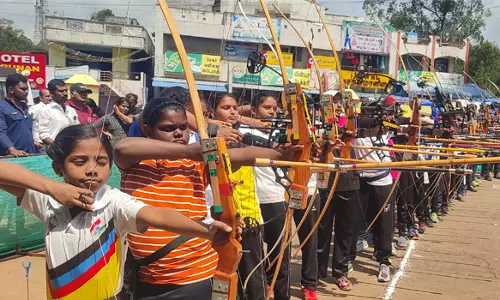 வல்வில் ஓரி விழாவை முன்னிட்டு தென்னிந்திய அளவிலான வில்வத்தை போட்டி