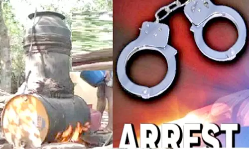 சாராயம் விற்ற 3 பேர் கைது