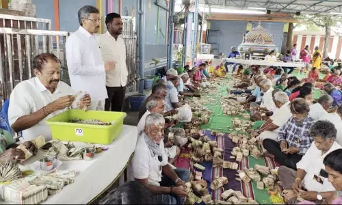 சிறுவாபுரி முருகன் கோவிலில் 2 மாதத்தில் பக்தர்கள் ரூ.56.76 லட்சம் காணிக்கை