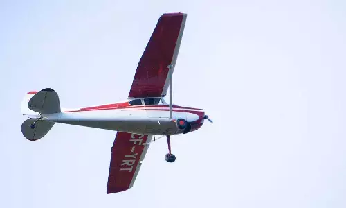 பிலிப்பைன்சில் விமான விபத்து - இந்திய மாணவர் உள்பட 2 பேர் பலி