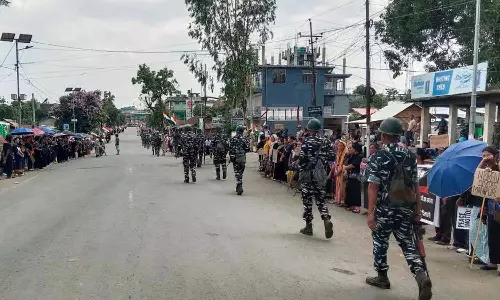 மணிப்பூரில் பாதுகாப்பு செக்போஸ்ட் சூறை: ஆயுதங்களை கொள்ளையடித்துச் சென்ற கும்பல்