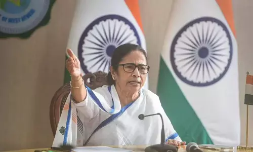 நிதி ஒதுக்கீடு விவகாரம்: மத்திய அரசுக்கு 7 நாள் கெடு விதித்தார் மம்தா பானர்ஜி