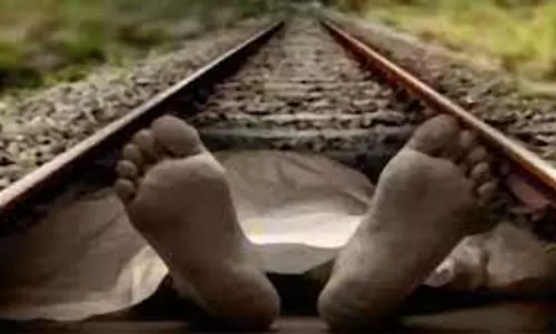 ரெயிலில் அடிபட்டு வாலிபர் பலி