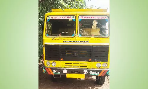 ஏரிமண் கடத்திய லாரி பறிமுதல்