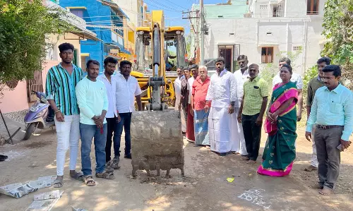 87-வது வார்டில் ரூ.83 லட்சம் மதிப்பில்  புதிய தார்சாலை அமைக்கும் பணி