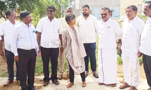 ஓசூர்   பகுதியில் மேயர் சத்யா திடீர் ஆய்வு