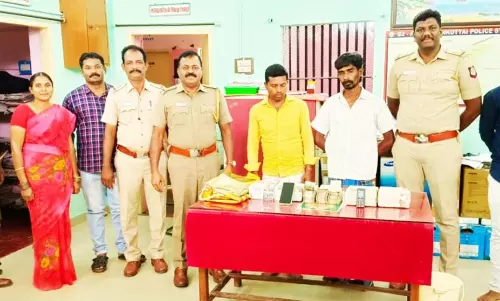 பணம் மோசடி செய்த வழக்கில் கைதான 2 பேர் சிறையில் அடைப்பு