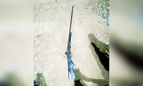 நாட்டுத்துப்பாக்கி பதுக்கி வைத்திருந்தவர் கைது