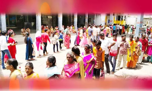 ஆடிப்பெருக்கு அவினாசி கோவில்களில் பக்தர்கள் குவிந்தனர்