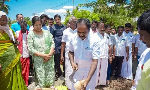 சாலை சீரமைக்கும் பணிகள் துவக்கம்