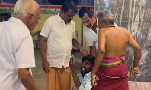 கஞ்சா போதையில் கோவில் கருவறைக்குள் புகுந்த வாலிபர்- தர்மஅடி கொடுத்து போலீசில் ஒப்படைத்த பொதுமக்கள்