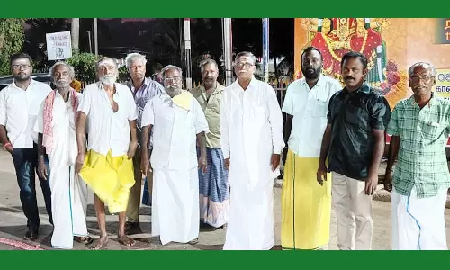 காங்கிரஸ் கட்சியினர் பட்டாசு வெடித்து ெகாண்டாட்டம்