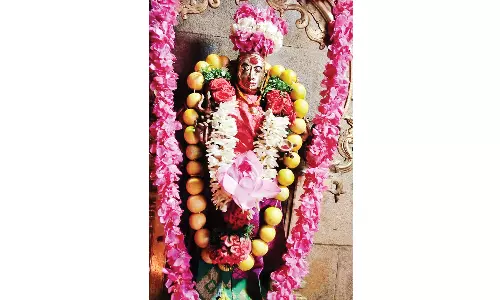 நத்தம் மாரியம்மன் கோவிலில் சிறப்பு பூஜை