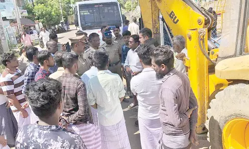 முத்துப்பேட்டையில் பொதுமக்கள் ஆர்ப்பாட்டம்