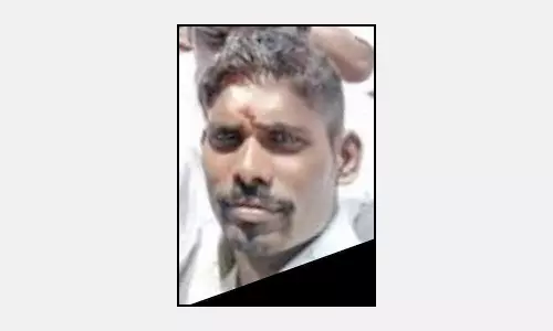 நெல்லையில் ஓடஓட விரட்டி வெட்டிக்கொலை: தனியார் நிறுவன ஊழியர் கொலையில் 3 வாலிபர்கள் திருப்பூர் போலீசில் சரண்