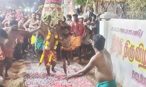 இரட்டை காளியம்மன் கோவிலில் தீமிதி விழா