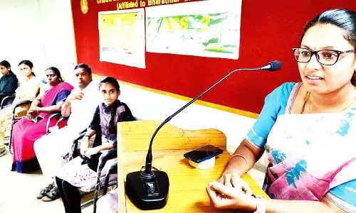 குழந்தைகளுக்கு 6 மாதங்கள் வரை கண்டிப்பாக தாய்ப்பால் கொடுக்க வேண்டும் - வளா்ச்சி திட்ட அலுவலா் அறிவுறுத்தல்