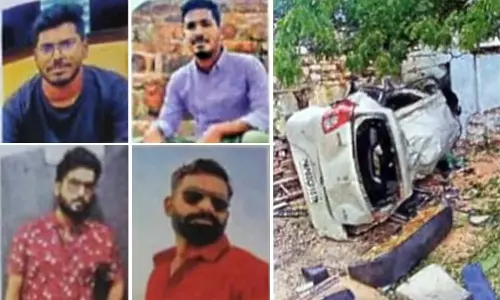 புதிய கார் வாங்கி மது விருந்துக்கு சென்ற 4 பேர் விபத்தில் பலி