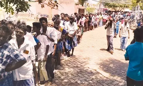 கோவில் களரி திருவிழாவில் ஆண்கள் மட்டுமே பங்கேற்ற சம்பந்தி கறிவிருந்து- பசியாறிய பக்தர்கள்