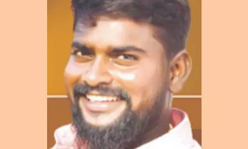 வெடிகுண்டுகளை வீசி வெட்டி தி.மு.க. பிரமுகர் கொலை: தொழில் போட்டியில் ரவுடிகளால் தீர்த்துக்கட்டப்பட்டாரா?- பரபரப்பு தகவல்கள்