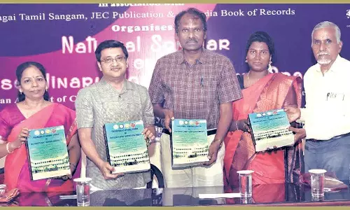 சாரதா கங்காதரன் கல்லூரியில் தேசிய கருத்தரங்கு