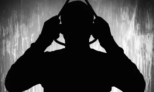 பெண் தூக்கிட்டு தற்கொலை