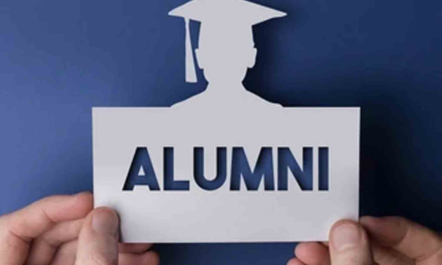 பள்ளிகளில் படித்த முன்னாள் மாணவர்களின் தகவல்களை இம்மாத இறுதிக்குள் பதிவேற்ற உத்தரவு