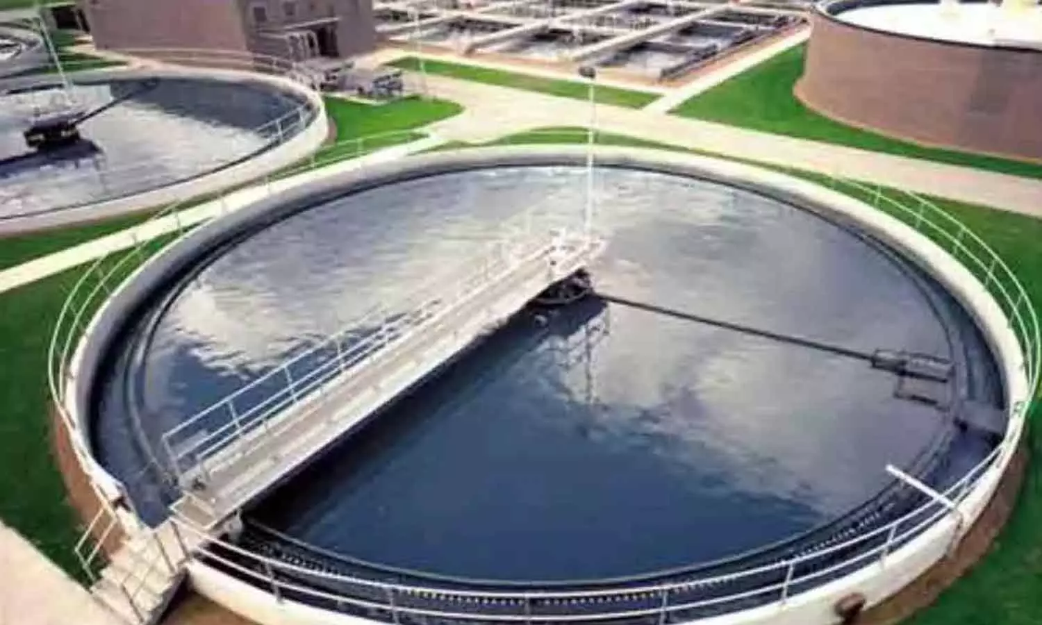 கொரட்டூரில் கழிவுநீர் சேகரிப்பு நிலையத்தால் தவிக்கும் குடியிருப்பு வாசிகள்- துர்நாற்றம் தொடர்ந்து வீசுவதால் அவதி