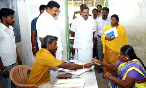 கலைஞர் மகளிர் உரிமை திட்டம்  4,20,196   விண்ணப்பங்கள் பதிவு - அமைச்சர் தகவல்