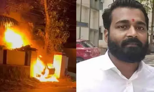 கேரளாவில் நள்ளிரவில் கார் தீப்பிடித்து எரிந்து கணினி மைய உரிமையாளர் மரணம்