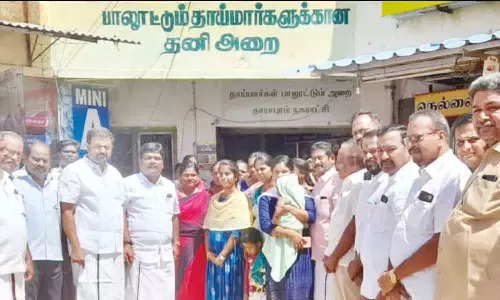 தாராபுரம் பஸ் நிலையத்தில் தாய்மார்களுக்கான பாலூட்டும் அறை திறப்பு