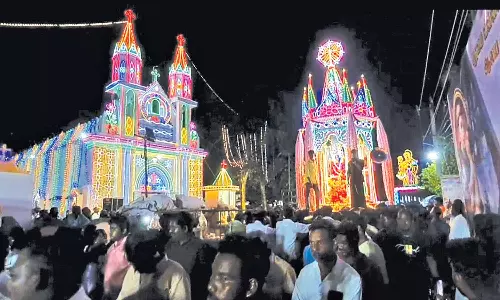 புனித அந்தோனியார் ஆலயத்தில் பெரிய தேர்பவனி