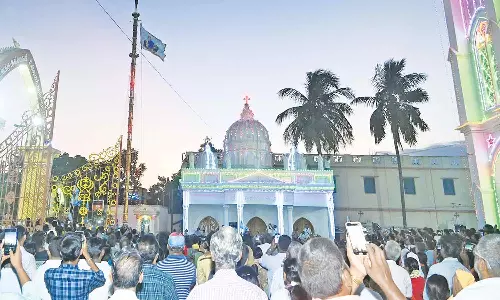 தூய அலங்கார அன்னை பேராலய திருவிழா கொடியேற்றம்