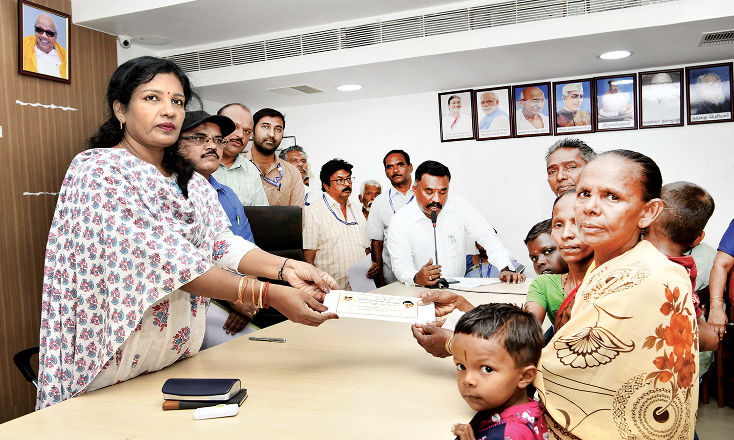 தேனியில் தொழிலாளர் நல வாரியம் சார்பில் ரூ.5 லட்சம் விபத்து நிவாரணம்