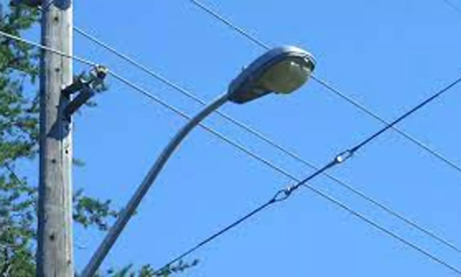 செங்குன்றம் முதல்-ஜனப்பன் சத்திரம் வரை கொல்கத்தா நெடுஞ்சாலையில் தெருவிளக்கு இல்லாததால் தொடரும் விபத்து செங்குன்றம் முதல்-ஜனப்பன் சத்திரம் வரை கொல்கத்தா நெடுஞ்சாலையில் தெருவிளக்கு இல்லாததால் தொடரும் விபத்து