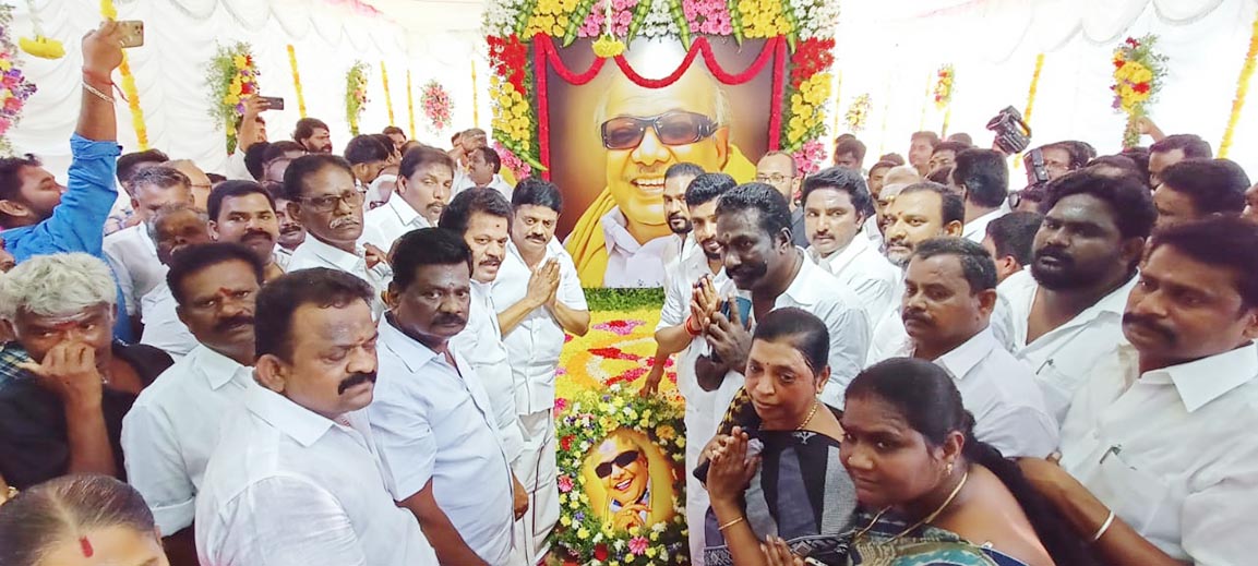 கலைஞர் நினைவுதினத்தையொட்டி நலத்திட்ட உதவி கலைஞர் நினைவுதினத்தையொட்டி நலத்திட்ட உதவி