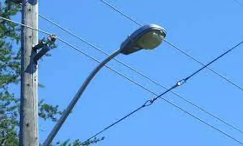 செங்குன்றம் முதல்-ஜனப்பன் சத்திரம் வரை கொல்கத்தா நெடுஞ்சாலையில் தெருவிளக்கு இல்லாததால் தொடரும் விபத்து