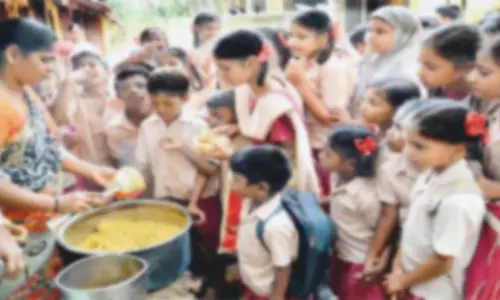 10 ஆண்டுகளுக்கு மேல் பணியாற்றியசத்துணவு அமைப்பாளர்களுக்கு புதிய பதவி