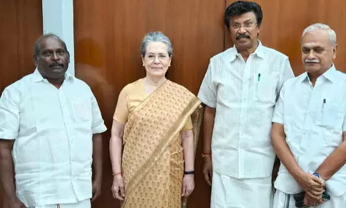சோனியா காந்தியுடன் புதுவை மாநில காங்கிரஸ் தலைவர்கள் ஆலோசனை