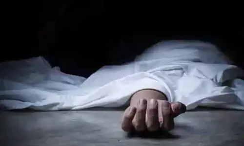 தொழிலாளி தூக்கிட்டு தற்கொலை