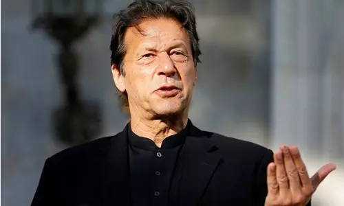 இம்ரான்கான் தேர்தலில் போட்டியிட 5 ஆண்டு தடை விதித்தது பாகிஸ்தான் தேர்தல் ஆணையம்